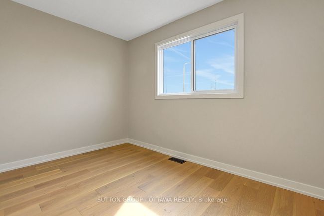 1633 Bottriell Way, House other with 5 bedrooms, 3 bathrooms and 4 parking in Orléans ON | Image 32