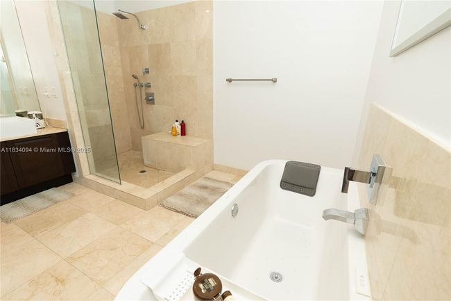 1-TH403 - 150 Sunny Isles Blvd, Townhouse with 3 bedrooms, 2 bathrooms and null parking in Sunny Isles Beach FL | Image 9