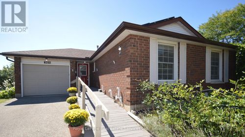 303 Grand Ridge Drive, Cambridge, ON, N1S4W9 | Card Image