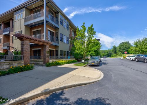 unit-136-30 Whistler Ct, Saratoga Springs, NY, 12866-8448 | Card Image