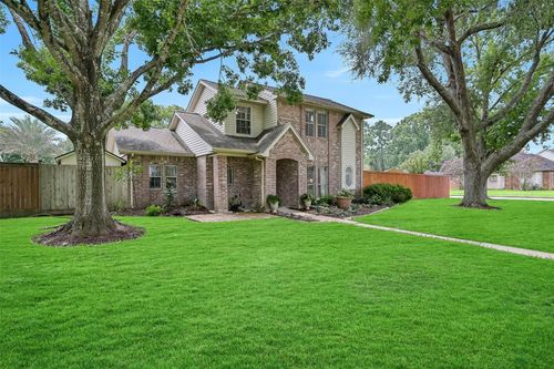 1018 Londonderry Ave, Friendswood, TX, 77546-5336 | Card Image