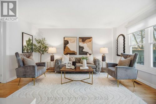 424 Jackson Street W, Hamilton (Kirkendall), ON, L8P1N4 | Card Image