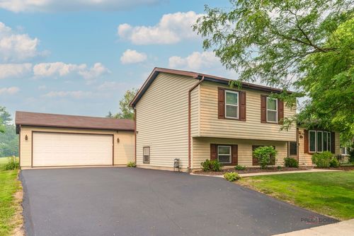 916 Lorelei Dr, Zion, IL, 60099-1378 | Card Image