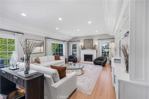 10455 Lindbrook Dr, Los Angeles, CA, 90024-2509 | Card Image