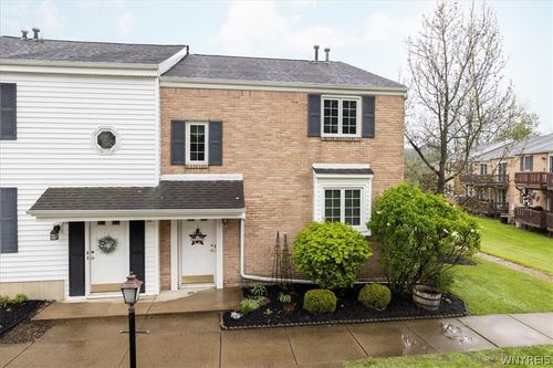 78-270 Buffalo Rd, East Aurora, NY, 14052-1371 | Card Image