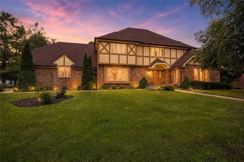 1 Deerfield Ln, Charleston, IL, 61920-3900 | Card Image