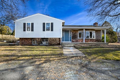 49 Broken Bow Ln, Teaticket, MA, 02536-5709 | Card Image