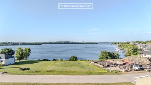 150 West Bay Rd, Lake Park, IA, 51347 | Card Image