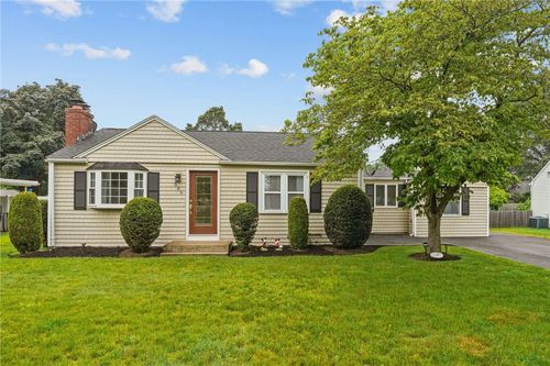 509 Buttonwoods Ave, Warwick, RI, 02886-8132 | Card Image