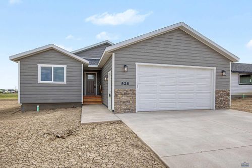 526 Denali Dr, Box Elder, SD, 57719-8504 | Card Image