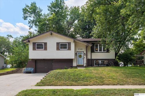 713 N 12th St, Blair, NE, 68008-1303 | Card Image