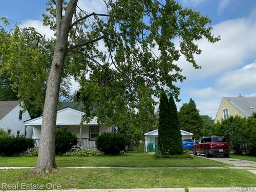 5935 Lathers St, Garden City, MI, 48135-2590 | Card Image