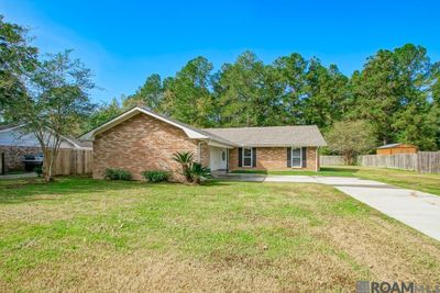 9833 Banway Dr, House other with 3 bedrooms, 2 bathrooms and null parking in Central LA | Image 1