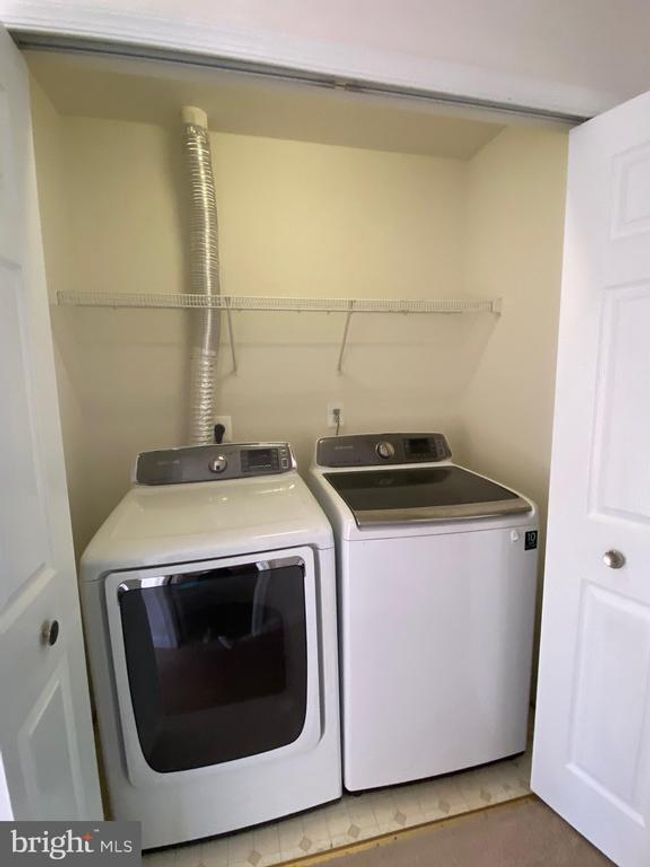 12022 Kemps Landing Cir, Townhouse with 4 bedrooms, 4 bathrooms and null parking in MANASSAS VA | Image 15