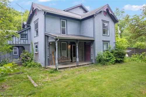 3890 Pert Hill Rd, Hopewell, OH, 43746-9762 | Card Image