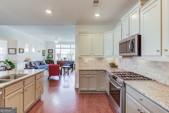 3432 Lindenridge Cir, Condo with 3 bedrooms, 3 bathrooms and 2 parking in Buford GA | Image 15