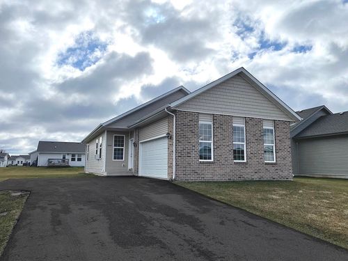 7447 Silo St, Machesney Park, IL, 61115-7673 | Card Image