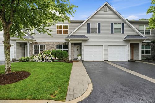 260 Medea Way, Central Islip, NY, 11722-4540 | Card Image