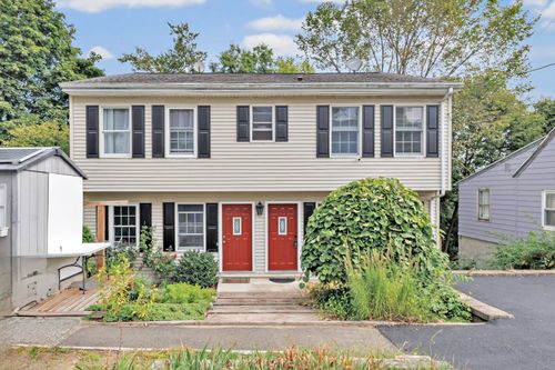 65-65 New St, Shelton, CT, 06484-2315 | Card Image