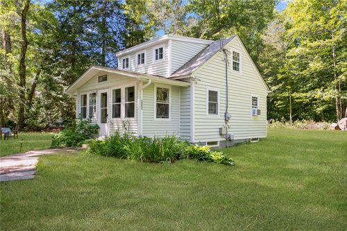 2002 Kingstown Rd, South Kingstown, RI, 02879-1614 | Card Image