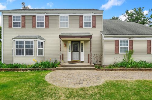 49 Tallmadge Trl, Miller Place, NY, 11764-2327 | Card Image