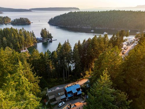 28-5471 Secret Cove Rd, Halfmoon Bay, BC, V7Z1G8 | Card Image