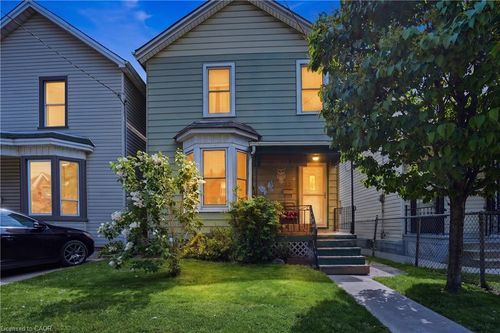 22 Cheever Street, Hamilton, ON, L8L5R7 | Card Image