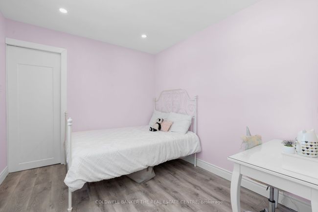 203 Camilla Cres, House other with 5 bedrooms, 2 bathrooms and 5 parking in Thornton ON | Image 24