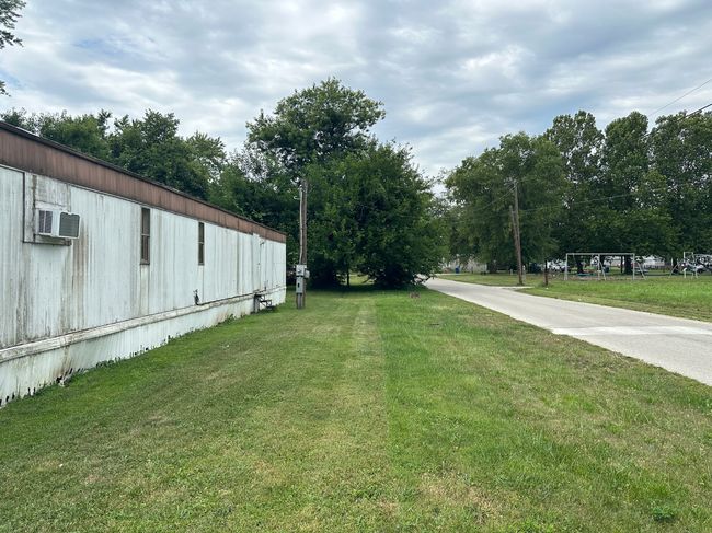 901 S 6 Th St, House other with 2 bedrooms, 1 bathrooms and null parking in West Terre Haute IN | Image 6