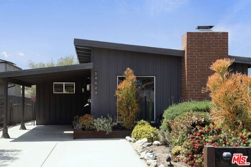 10623 Woodward Ave, Sunland, CA, 91040-2932 | Card Image