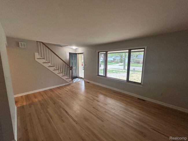 335 Burroughs St, House other with 4 bedrooms, 2 bathrooms and null parking in Plymouth MI | Image 6
