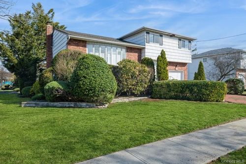 482 Harbor Dr, Cedarhurst, NY, 11516-1014 | Card Image