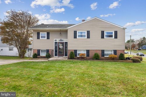 4501 Sandra Lake Rd, PERRY HALL, MD, 21128-9406 | Card Image