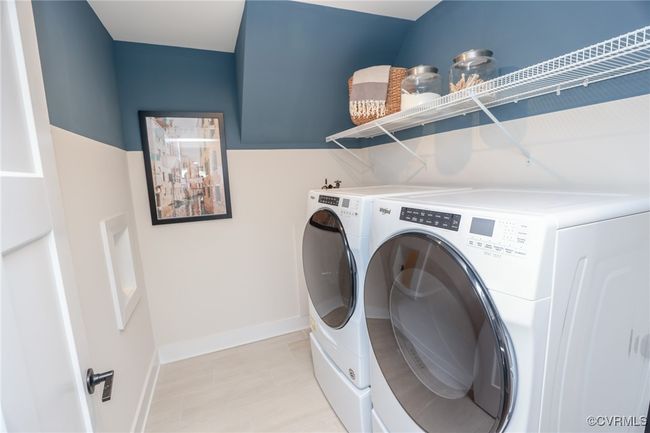Laundry area | Image 25