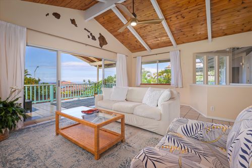 76-6295 Kupuna St, Kailua Kona, HI, 96740-2219 | Card Image