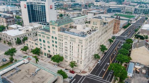 622-270 E Highland Avenue, MILWAUKEE, WI, 53202 | Card Image