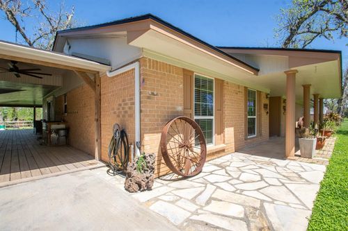 c616r-400 Pecan Estates Rd, Angleton, TX, 77515-8462 | Card Image