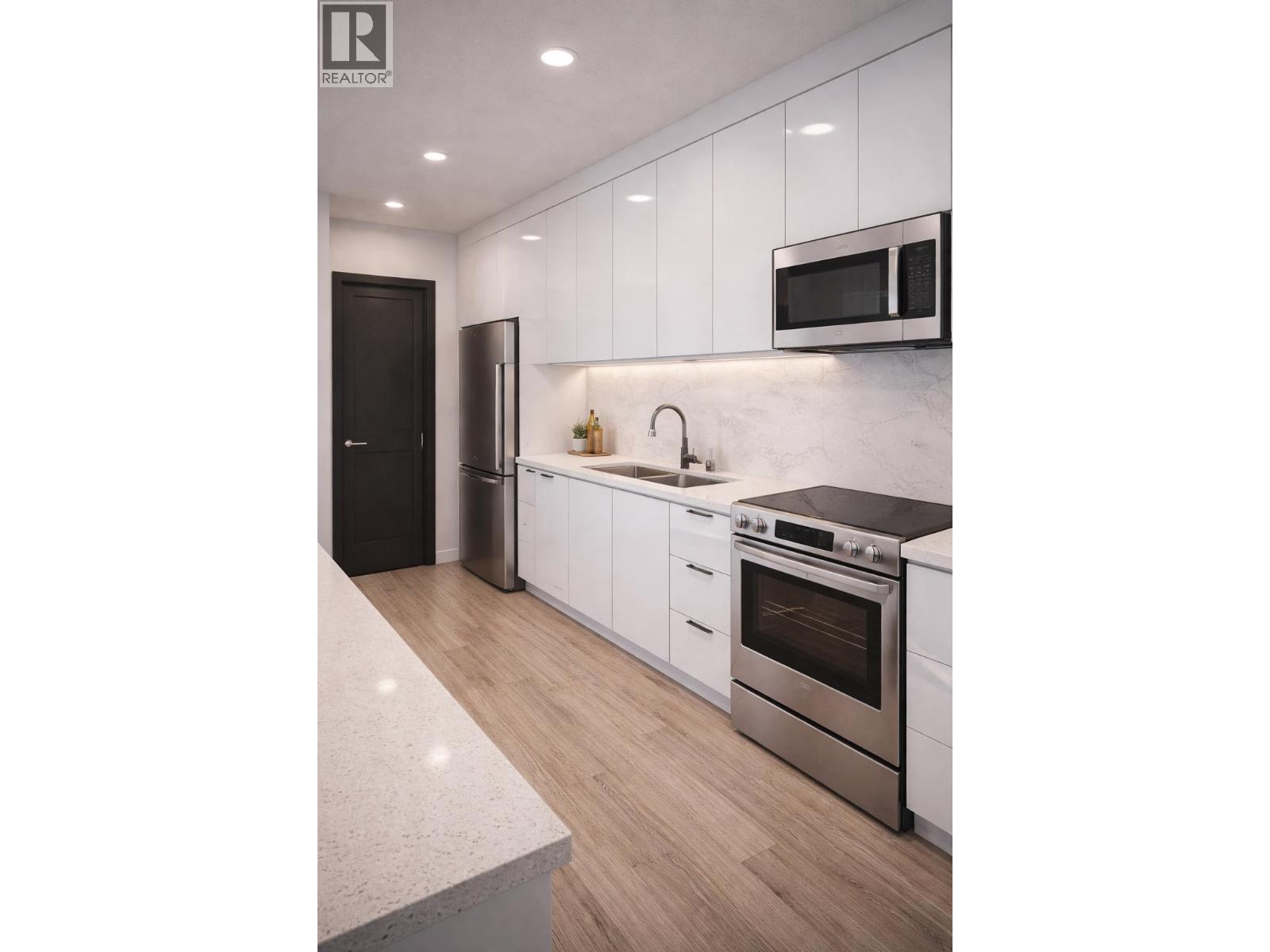 Residential in North Vancouver 4