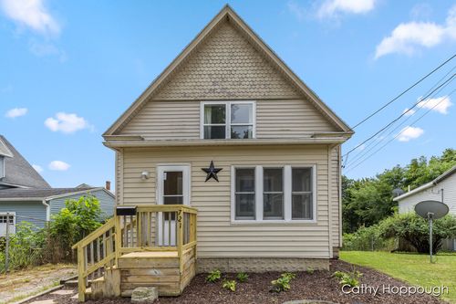721 W Washington St, Ionia, MI, 48846-1566 | Card Image