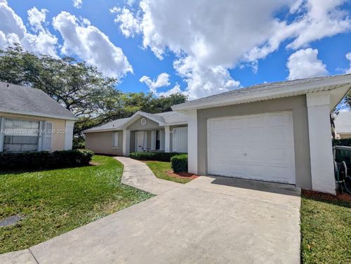 532 Se 21st Dr, Homestead, FL, 33033-5260 | Card Image