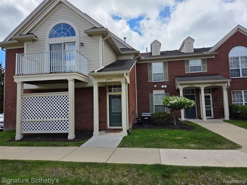 30-29599 Nottingham Circle, Livonia, MI, 48152 | Card Image
