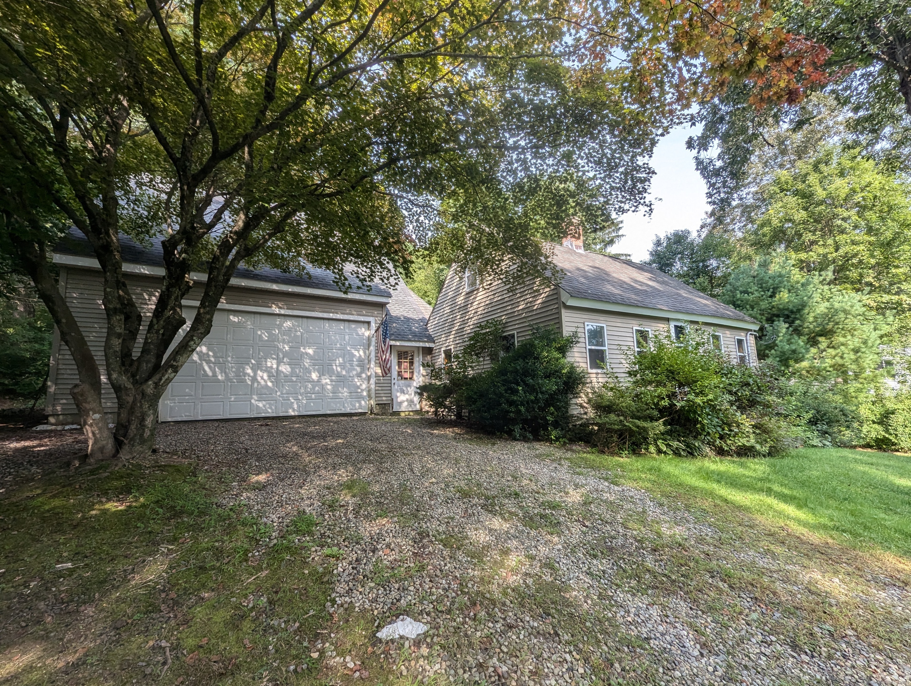 Jones Hollow Rd, Marlborough, CT 06447