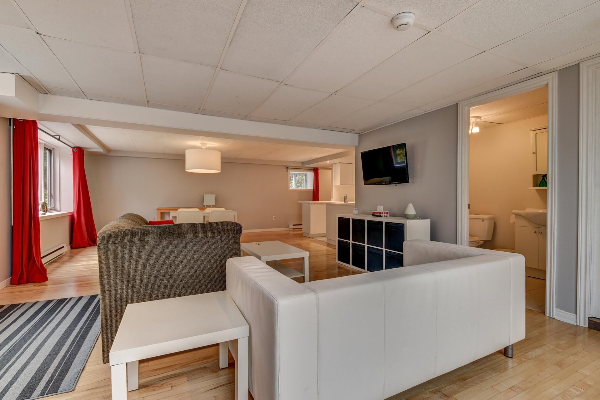 Commercial Sale in Rosemère 2