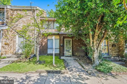 8212 Canning Ter, GREENBELT, MD, 20770-2706 | Card Image