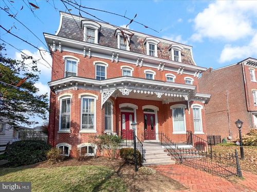 223 W Miner St, WEST CHESTER, PA, 19382-2953 | Card Image