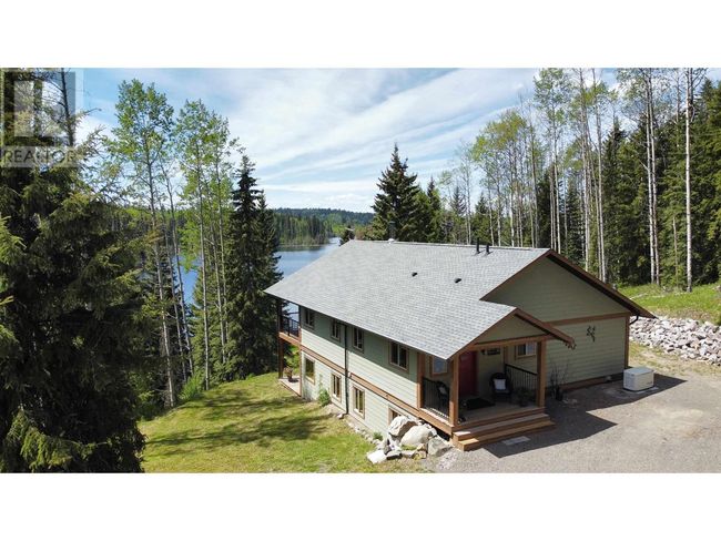 8396 Rainbow Country Road, House other with 3 bedrooms, 3 bathrooms and null parking in Bridge Lake BC | Image 8