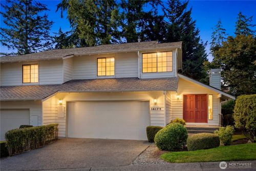 16177 Se 33rd Cir, Bellevue, WA, 98008-5751 | Card Image