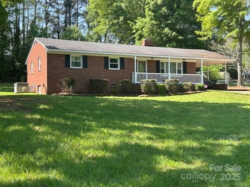 1014 Stuart Dr, Wadesboro, NC, 28170-3152 | Card Image