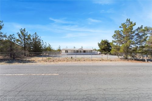1551 W Wilson Rd, Pahrump, NV, 89048-4213 | Card Image
