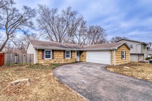 135 Ramblewood Ln, Lake Zurich, IL, 60047-2529 | Card Image